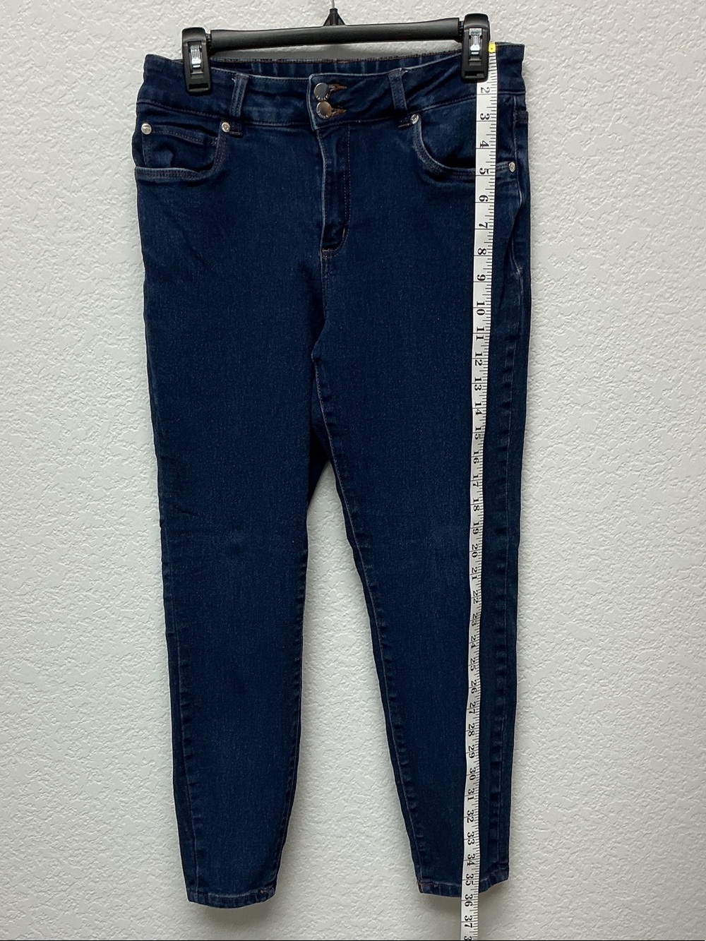 Tahari Dark Blue Skinny Jeans